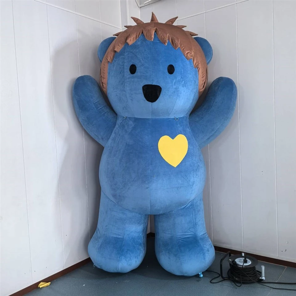 Bear blu tal-filpa li jintefħu bil-qalb isfar